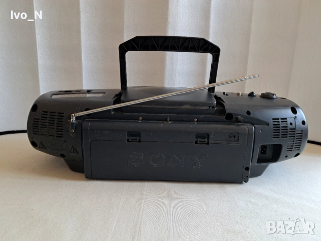 CD радиокасетофон Sony CFD-222L-за части., снимка 3 - Радиокасетофони, транзистори - 54944434