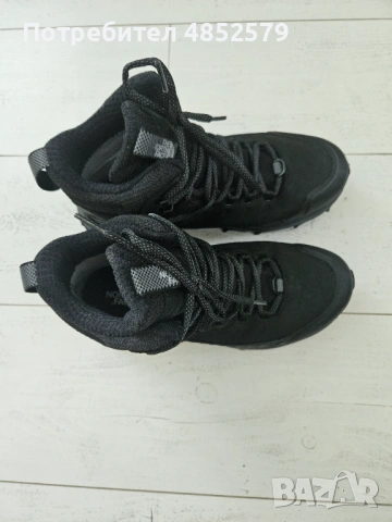 Туристически обувки The North Face , снимка 2 - Други - 54854714