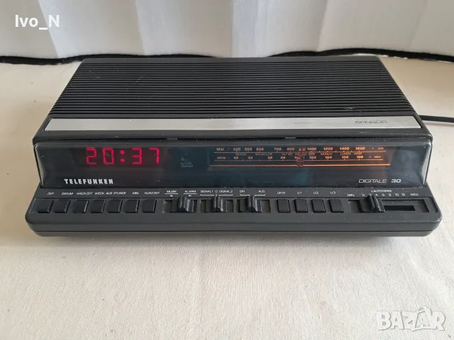 Ретро радио часовник Telefunken digitale 30., снимка 2 - Радиокасетофони, транзистори - 55392092