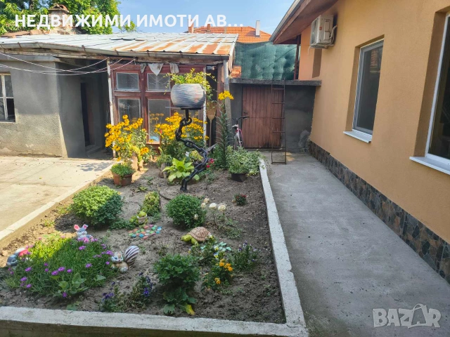 къща, кв. Долапите, 160000 евро, снимка 18 - Къщи - 55119055