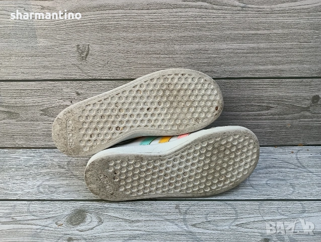 Adidas N 33 кожени маратонки за момиче, снимка 4 - Детски маратонки - 55081584