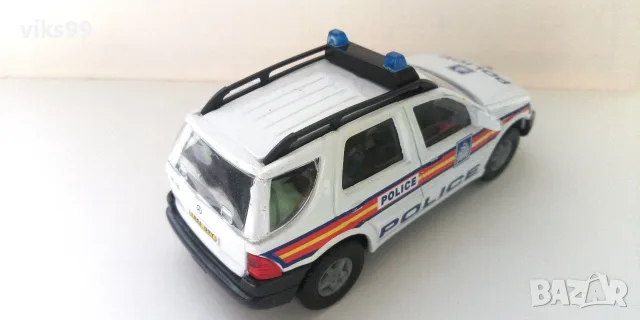 Hongwell Mercedes M-Class ML 320 UK POLICE - Мащаб 1:43, снимка 4 - Колекции - 55641862