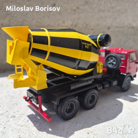 Kamaz/Камаз мащаб 1:43 бетоновоз deagostini, снимка 4 - Колекции - 54443494