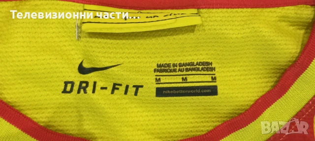 Оригинална футболна тениска на Барселона гостуващ екип от сезон 2013/2014 Nike 532823-703,размер М, снимка 3 - Спортни дрехи, екипи - 54311019