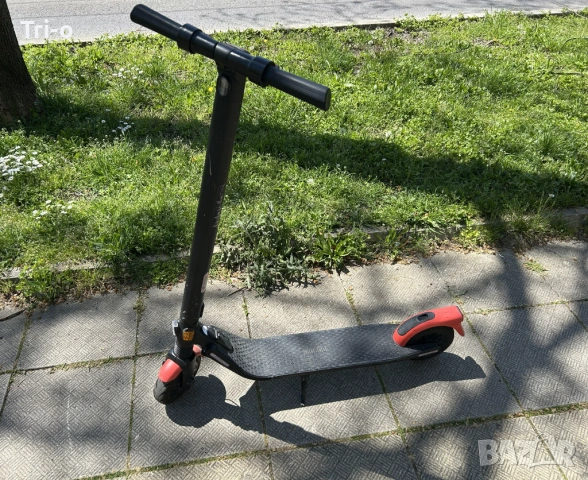Ninebot KickScooter ES1LD Powered by Segway - електрическа тротинетка
