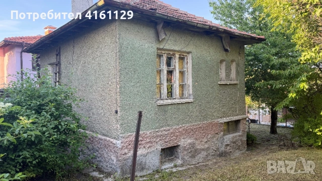 Къща с двор 330 кв. м, снимка 2 - Къщи - 54933157