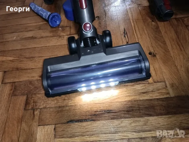 Продавам много добра Dyson V8 почистена прахосмукачка с отлична батерия и аксесоари, снимка 5 - Прахосмукачки - 55448048