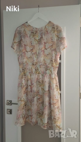 Рокля GUESS , снимка 2 - Рокли - 54324664