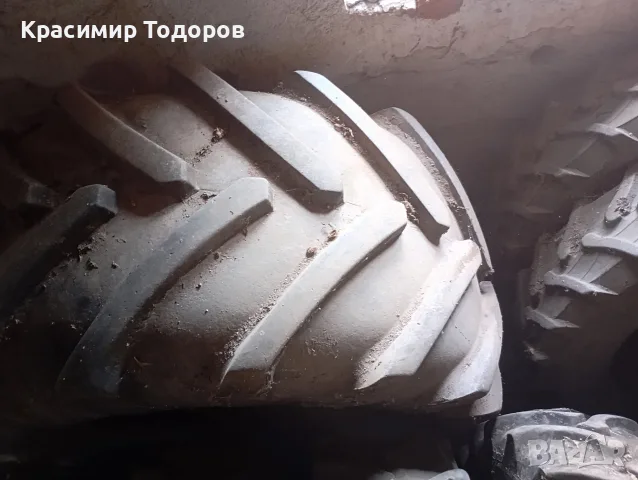 гума за комбайн 900/60R32, снимка 2 - Селскостопанска техника - 55494848