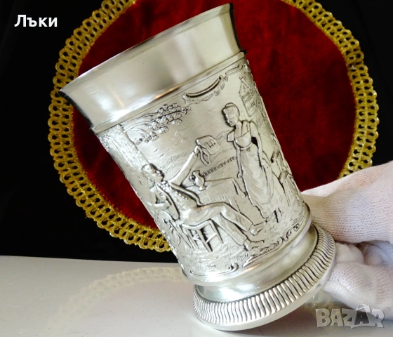 Калаени чаши Lindenwirtin,любовна сцена. , снимка 2 - Антикварни и старинни предмети - 55191170