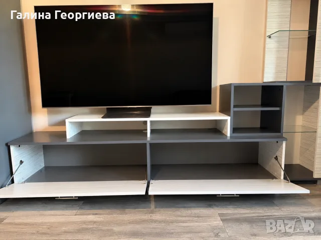 TV шкаф / ТВ секция – 210 см – Отлично състояние, снимка 2 - Шкафове - 55424637