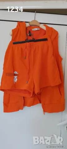 Оранжев спортен комплект Nikole Collection (елек + шорти)“. 