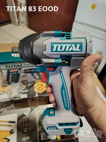 Акумулаторен ударен безчетков гайковерт TOTAL INDUSTRIAL, 1/2", 20 V, 850 Nm, без батерия, снимка 8 - Други инструменти - 54425073