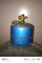 продавам малка газова туристическа бутилка , снимка 1