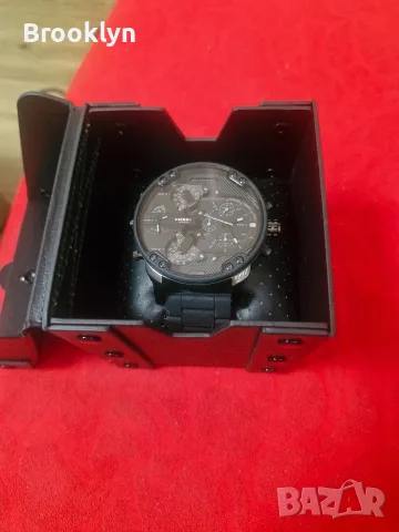 Продава се нов мъжки часовник Diesel, снимка 2 - Мъжки - 55663712