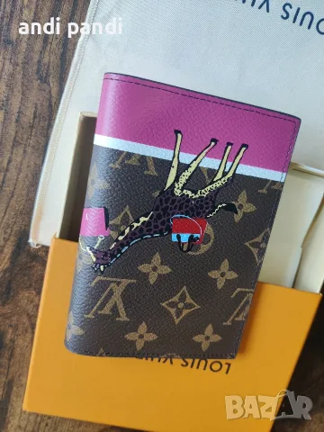 дамски портмонета/калъфи за паспорт Louis Vuitton , снимка 8 - Портфейли, портмонета - 55498593
