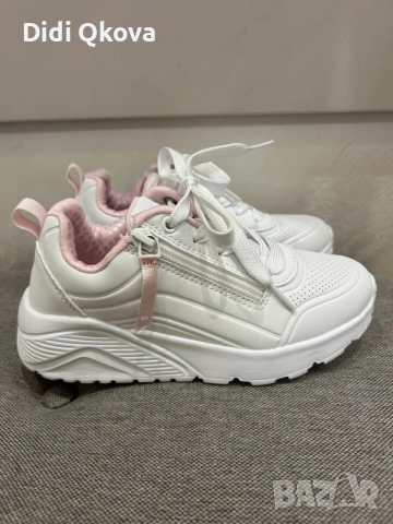 Детски маратонки Skechers , снимка 4 - Детски маратонки - 55338666