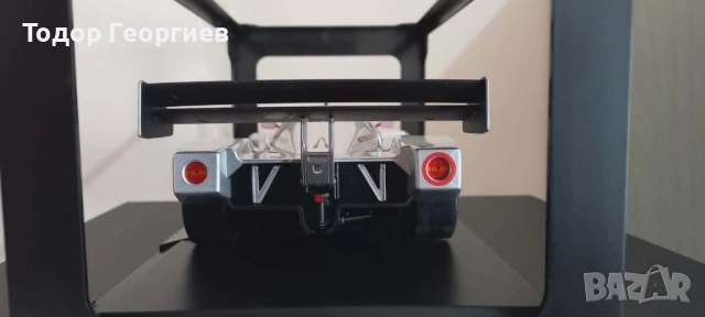 Mercedes Sauber C9 Norev 1:18, снимка 4 - Други ценни предмети - 54924039