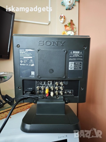 Професионален SONY LMD-1410 LCD монитор, снимка 3 - Монитори - 54917176
