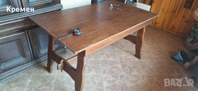 Трапезна маса 