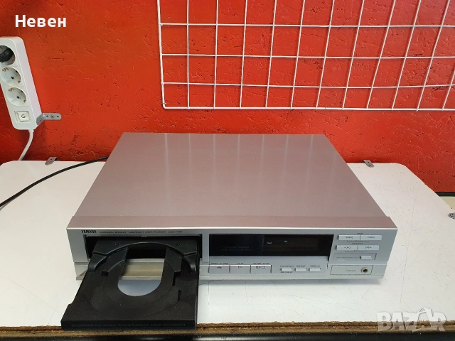 CD YMAXA CDX-410, снимка 3 - Ресийвъри, усилватели, смесителни пултове - 54777707