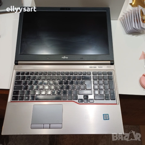 Fujitsu Celsius H760 за части / перфектен корпус и екран (изгоряло дъно), снимка 3 - Части за лаптопи - 55192862