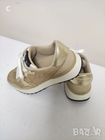 Дамски обувки на Guess  номер 38  като нови , снимка 3 - Маратонки - 54033394