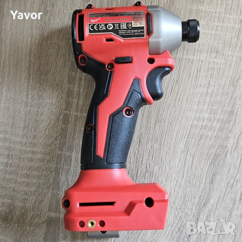 Акумулаторен ударен гайковерт Milwaukee M18BLIDRC-0, 18 V, 190 Nm, ¼″ HEX, без батерия и зарядно, снимка 2 - Винтоверти - 54072182