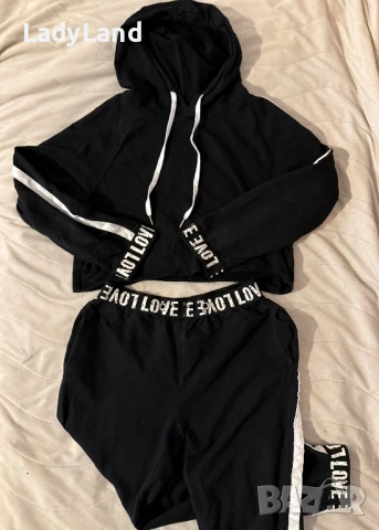 Спортен комплект , снимка 3 - Спортни екипи - 54015152