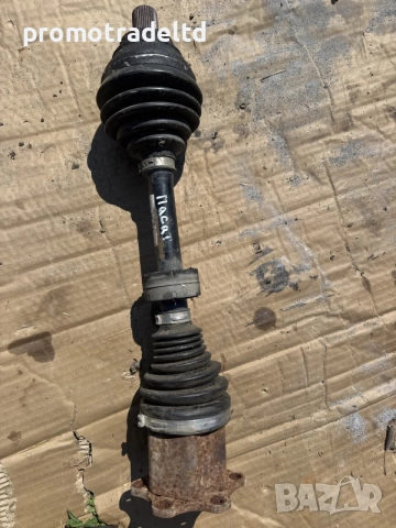 Полуоска Фолксваген пасат 2.0tdi каре VW Passat B6 1K0407271KS