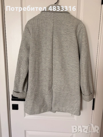 Палто Bershka, снимка 2 - Палта, манта - 54616476