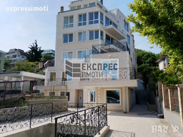 Нова сграда хотелски тип, 21 апартамента, със собствен паркинг