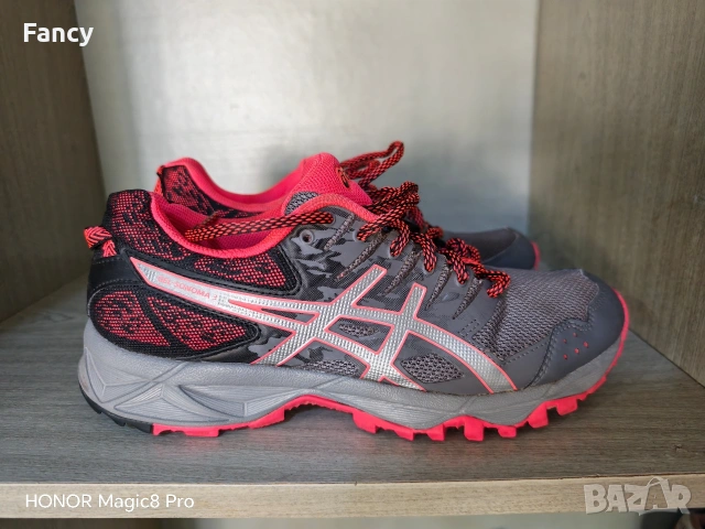 Маратонки Asics 39,5 номер