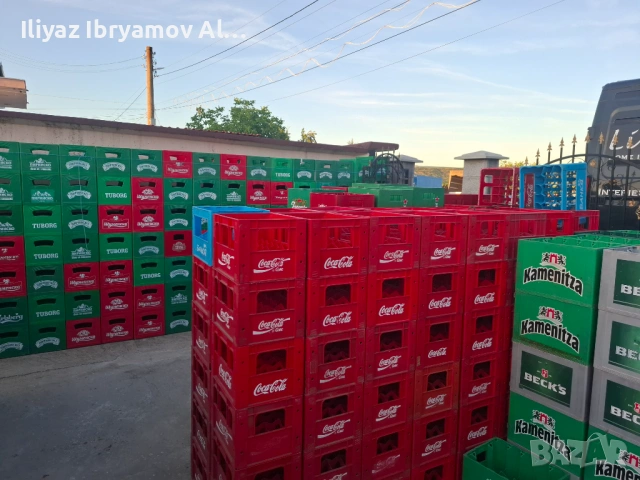 Продава амбалаж от кока кола и бира