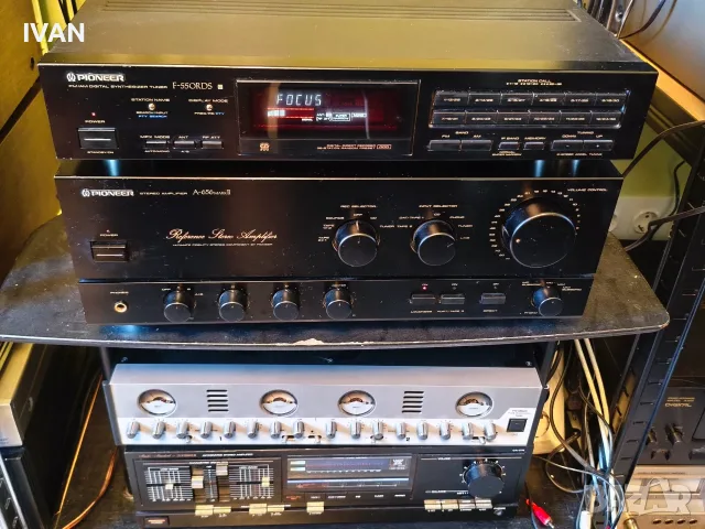 Продавам усилвател с тунер pioneer