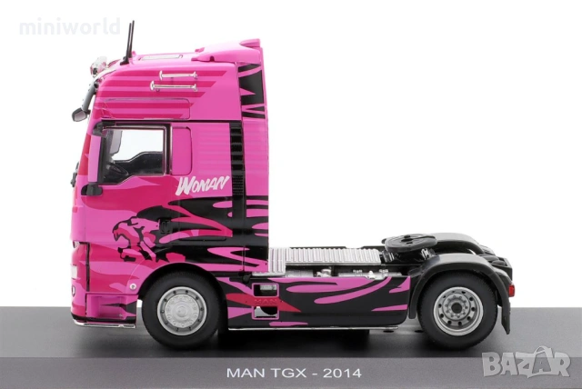 MAN TGX "Woman Trucker" влекач 2014 - мащаб 1:43 на Hachette моделът е нов в блистер, снимка 3 - Колекции - 54695980