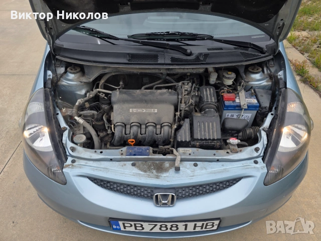 Honda Jazz 1.2i, 2006 г. Климатик / Бензин / Обслужена, снимка 11 - Автомобили и джипове - 54467008