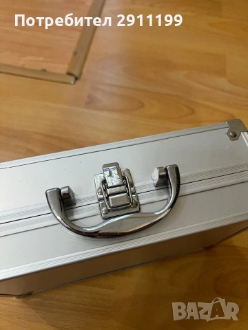 Малък алуминиев куфар, снимка 5 - Куфари с инструменти - 54233977