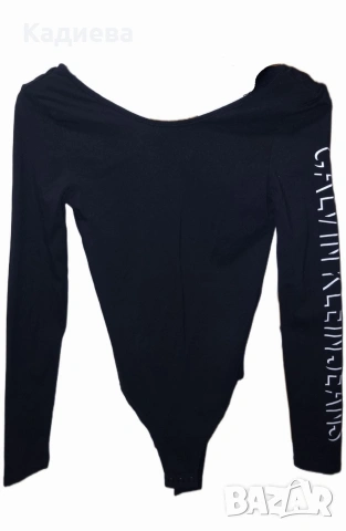 Черно дамско боди Calvin Klein Jeans с дълъг ръкав и лого на един от ръкавите, размер XS-S