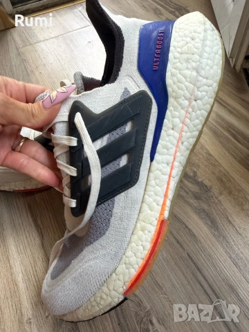 Оригинални маратонки Adidas UltraBoost 21 ! 44 н, снимка 2 - Маратонки - 54754829