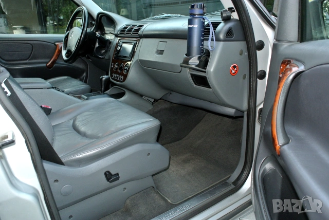 Mercedes-Benz ML 320 ГАЗ*AMG*NAVI*, снимка 11 - Автомобили и джипове - 54974909