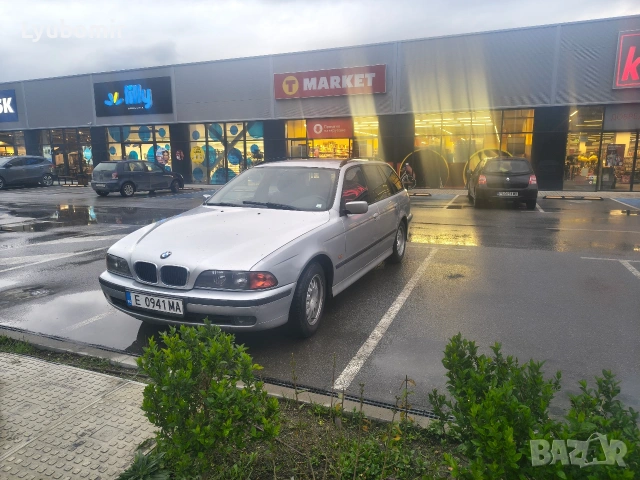 BMW e39 поддържана кола 