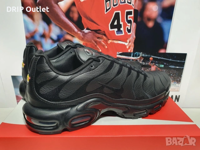 !НОВИ! Nike Air Max Plus 'TN' Leather | Triple Black | + КУТИЯ, снимка 6 - Маратонки - 55282986