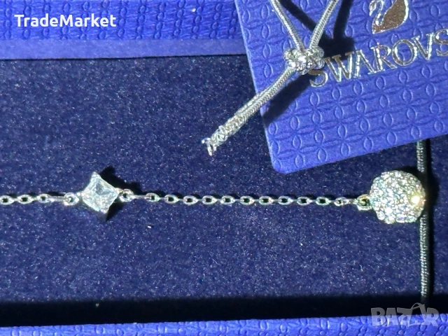 Нова Дамска Гривна Swarovski Dazzling Swan bracelet с пълна опаковка и документация, снимка 5 - Гривни - 54381762