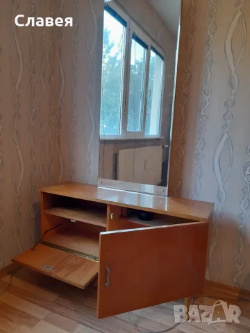 Тоалетка и нощни шкафчета , снимка 2 - Тоалетки - 55468280