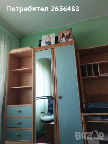 Комплект обзавеждане-етажерка, двукрилен гардероб, бюро, стол, бонус килим, снимка 2 - Гардероби - 54003375