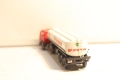WIKING H0 1/87 BP MERCEDES ЦИСТЕРНА КАМИОН МОДЕЛ КОЛИЧКА, снимка 6