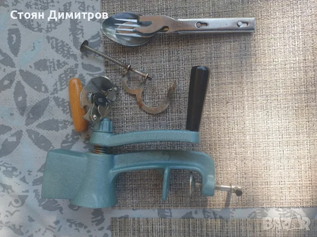 Стари нови запазени колекционерски уреди за дома...мелачка за ядки,машинка за костилки, отварачка за, снимка 8 - Други ценни предмети - 55501324