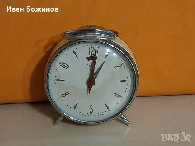 Стар китайски будилник.