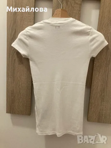 Бяла памучна тениска на Levis, XS размер, снимка 5 - Тениски - 55496393
